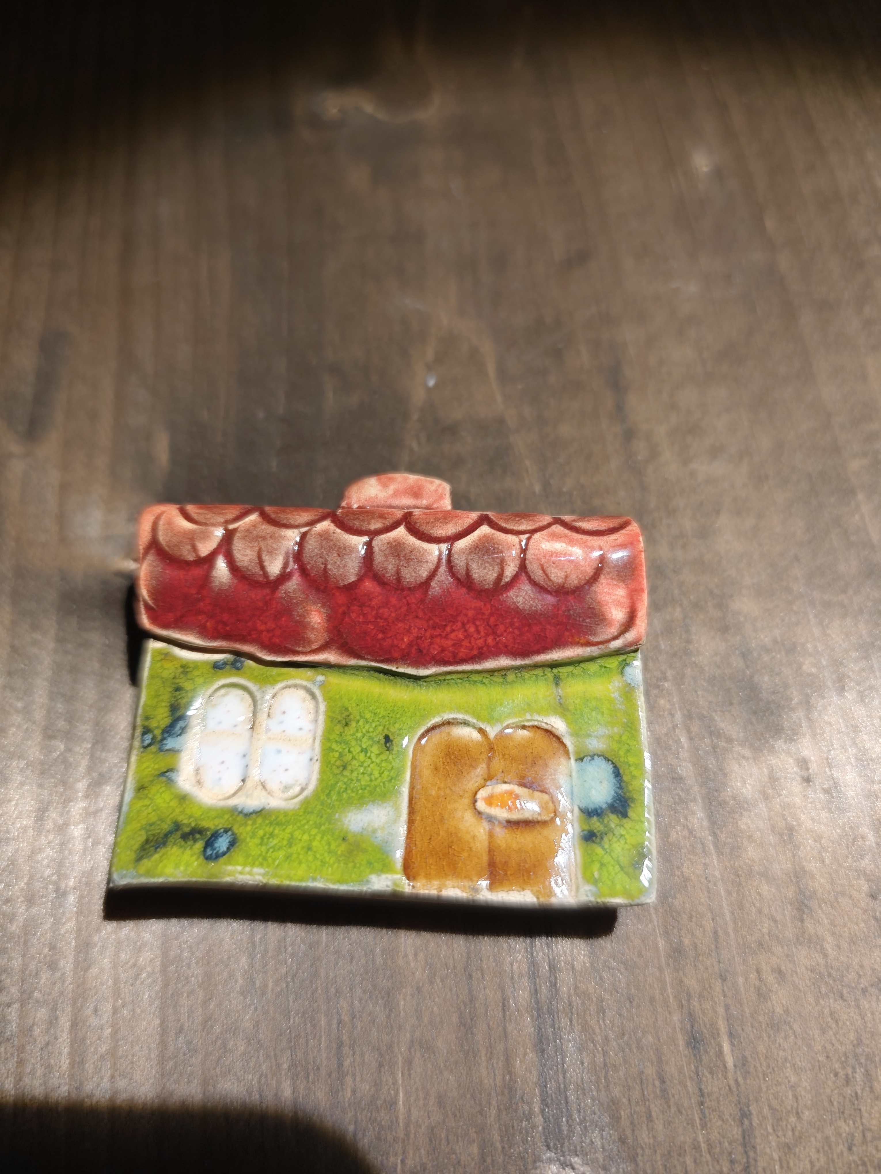 magnes ceramiczny domek